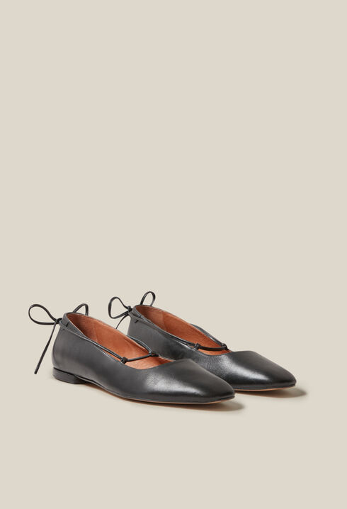 Schwarze Leder-Ballerinas