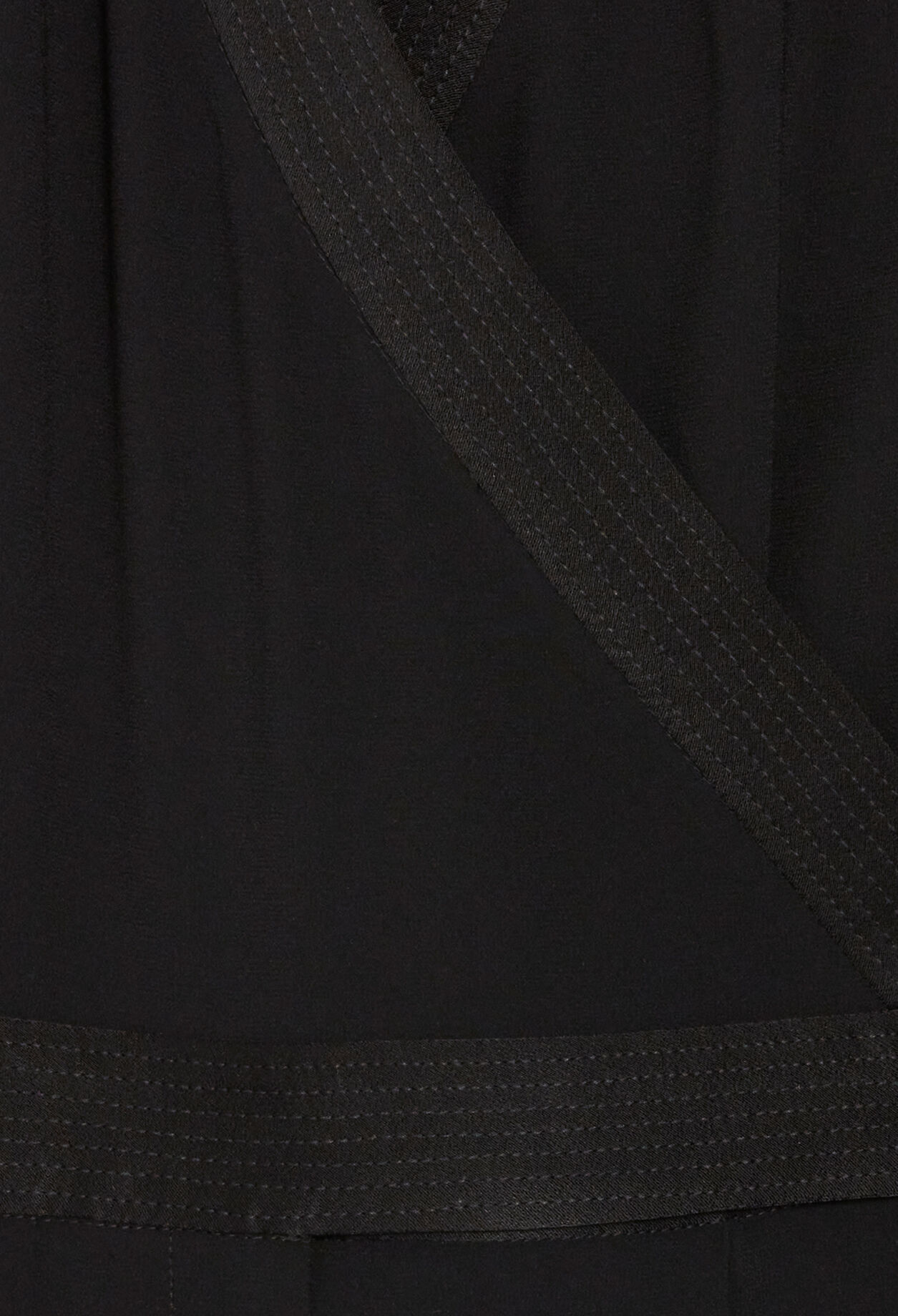 Schwarzer Jumpsuit
