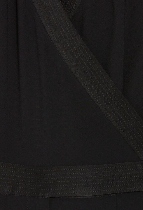Schwarzer Jumpsuit