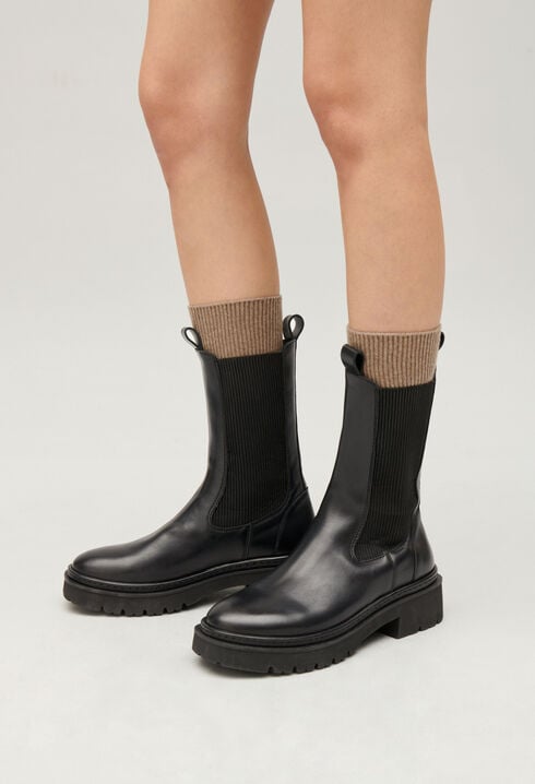 Chelsea-Boots aus schwarzem Leder