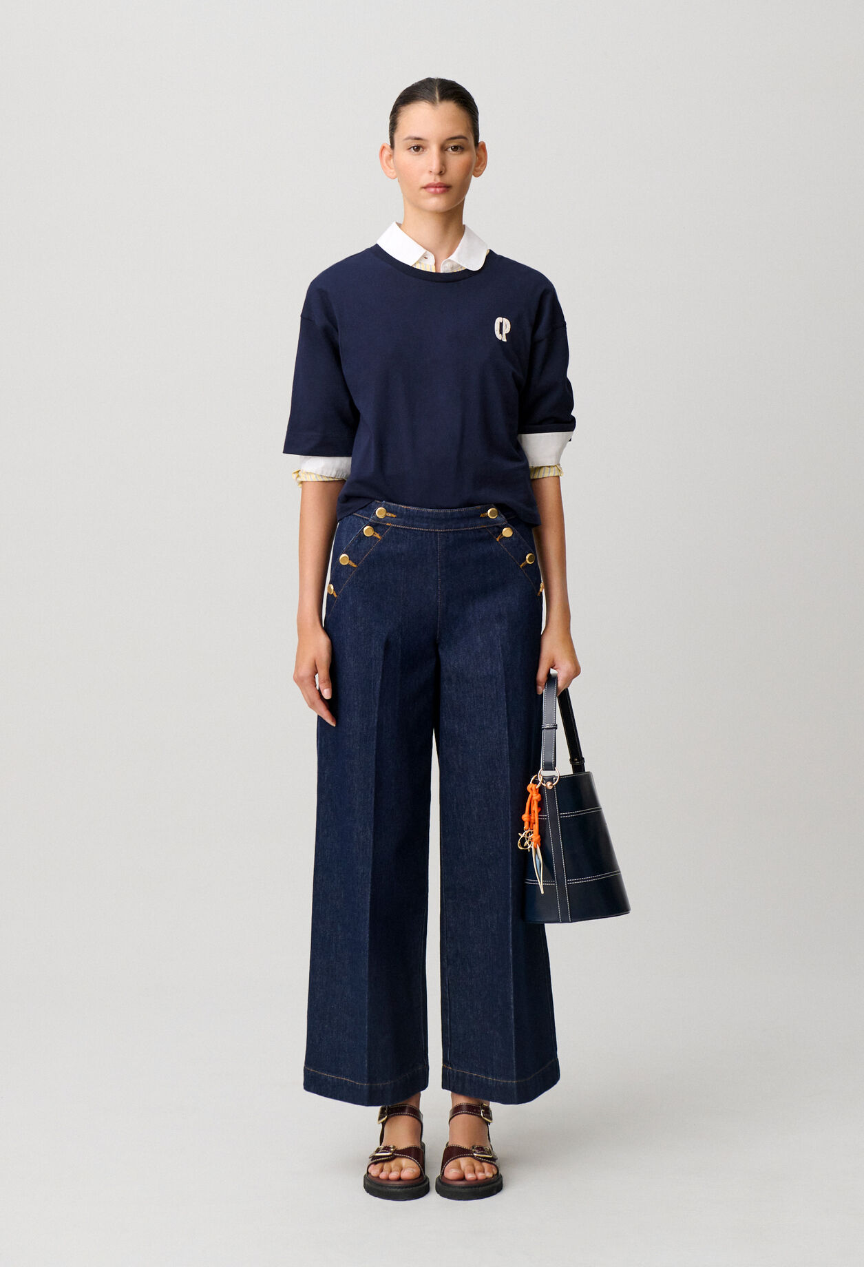Weite Marlene-Jeans mit Knopfleiste