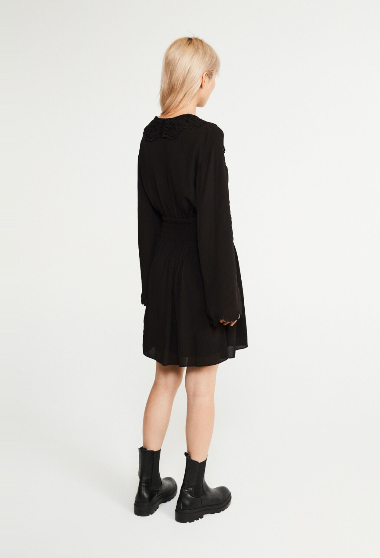 Kurzes Kleid