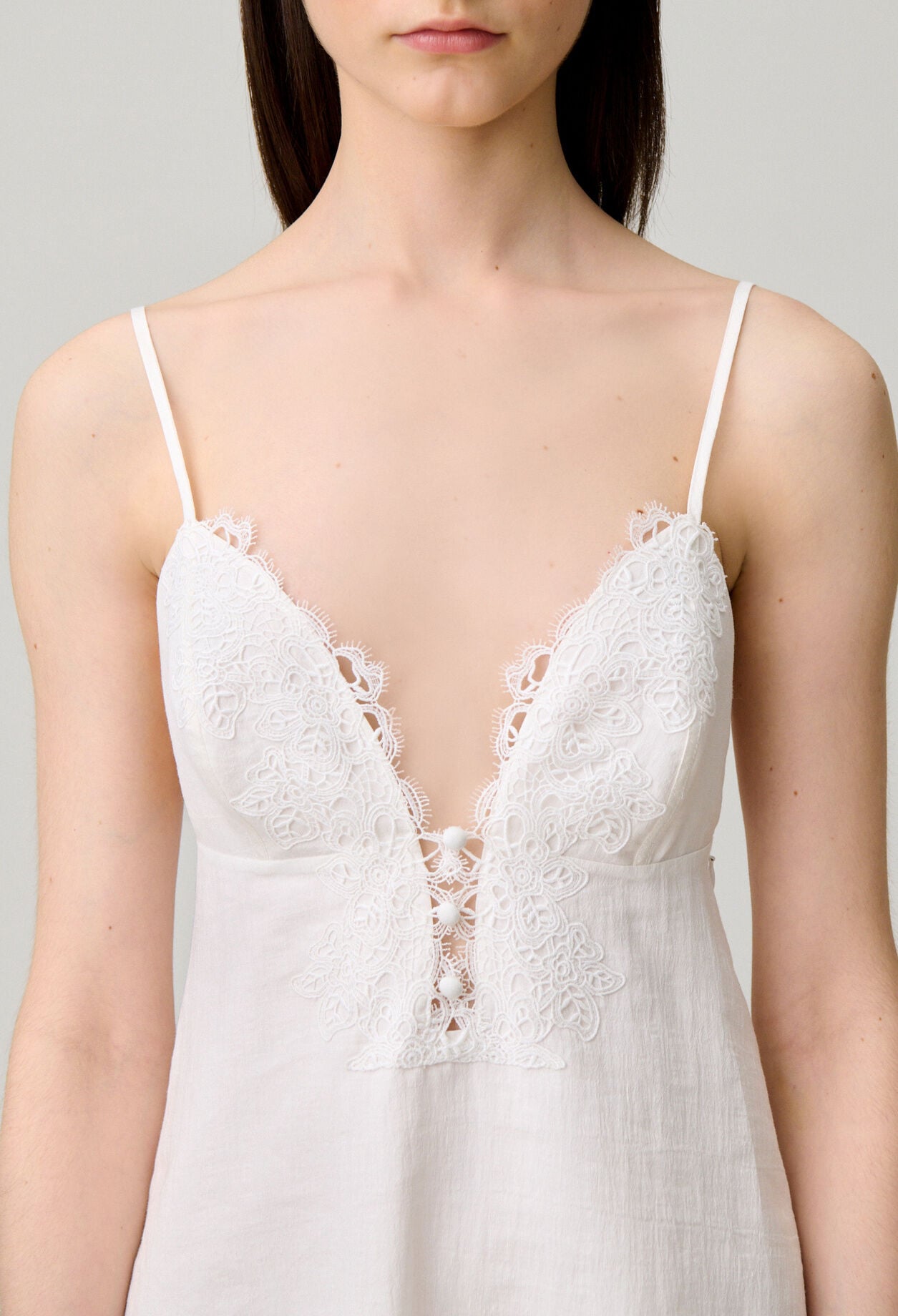 Kurzes Spitzenkleid