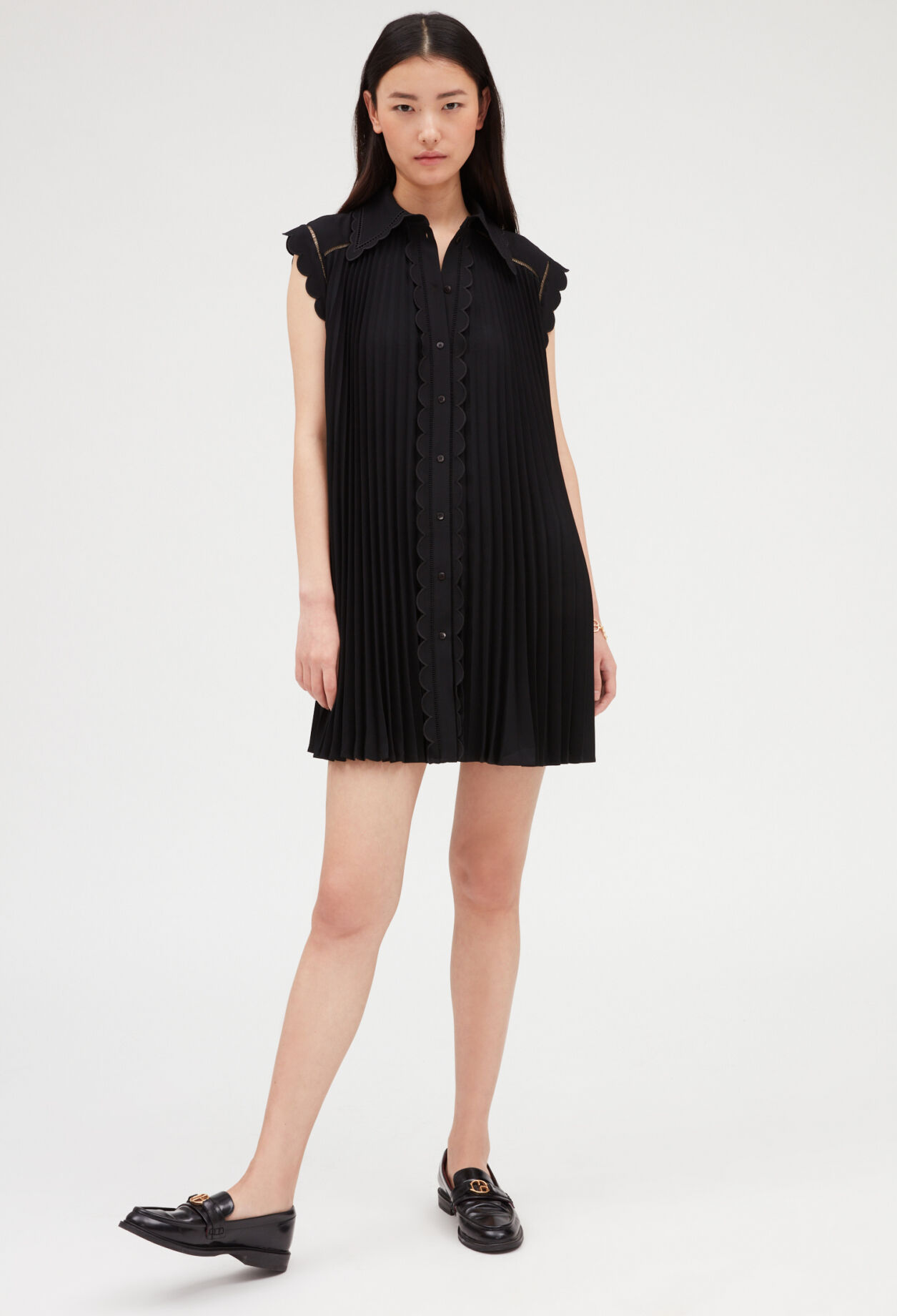 Kurzes plissiertes Kleid