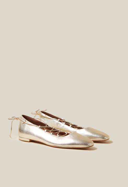 Goldfarbene Leder-Ballerinas