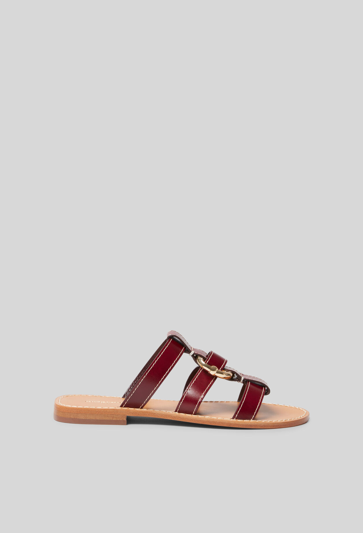 Sandalen mit Riemen und Ring