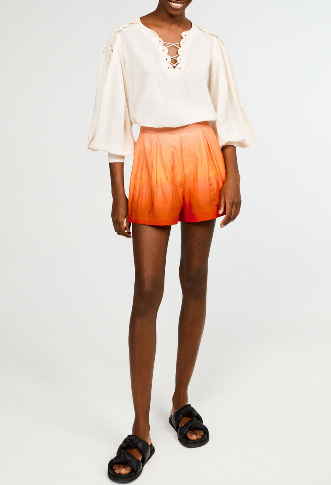 Ausgestellte, plissierte Shorts