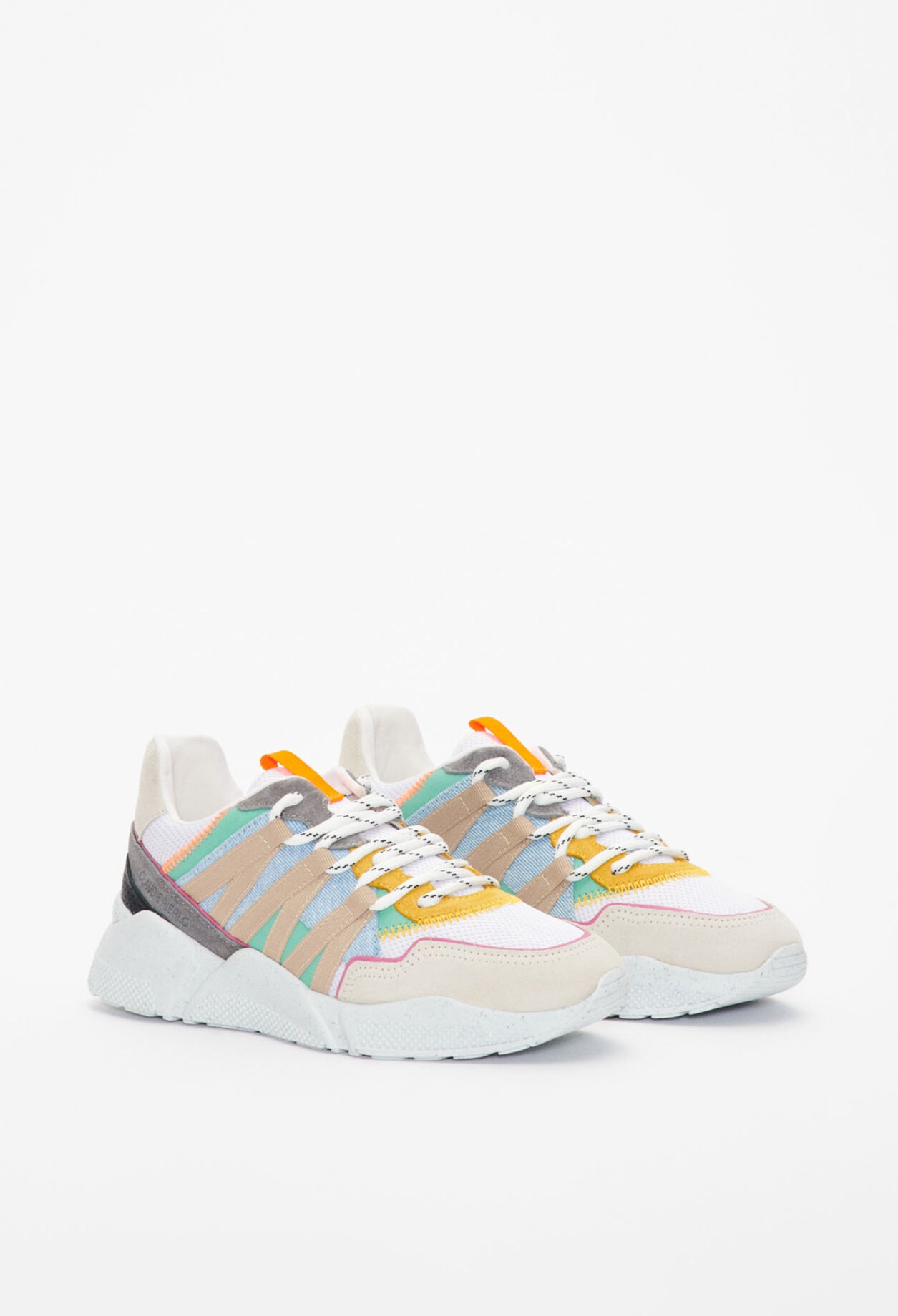 Grafische Sneakers  Öko-Leder