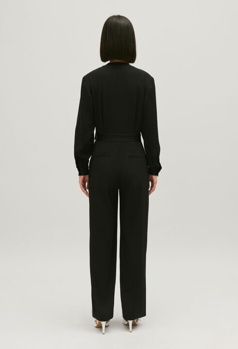 Schwarzer Jumpsuit