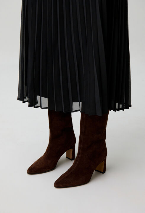 Absatzstiefel aus Wildleder
