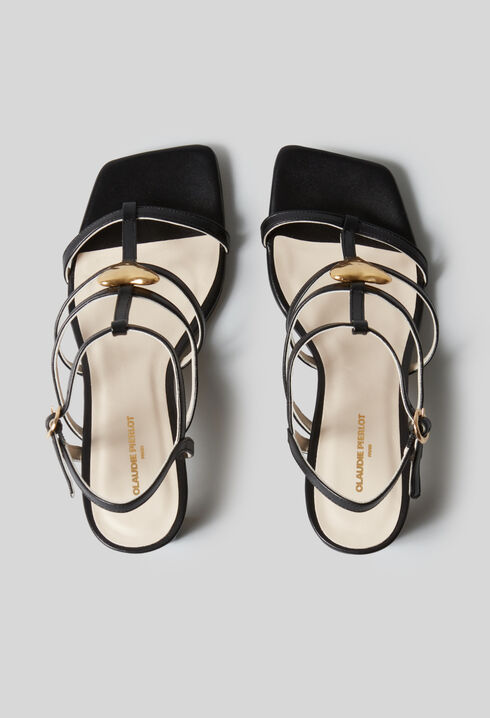 Lederschuhe mit Herzabsatz