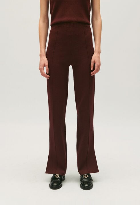 Gerade Hose mit Knöchelschlitz