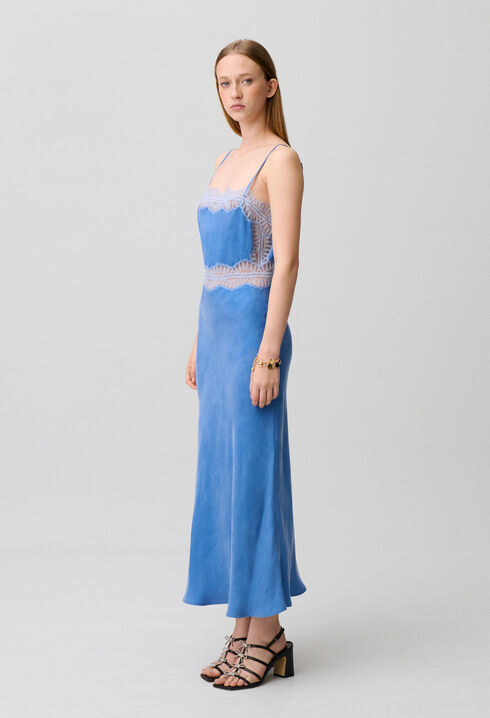 Langes Spitzenkleid