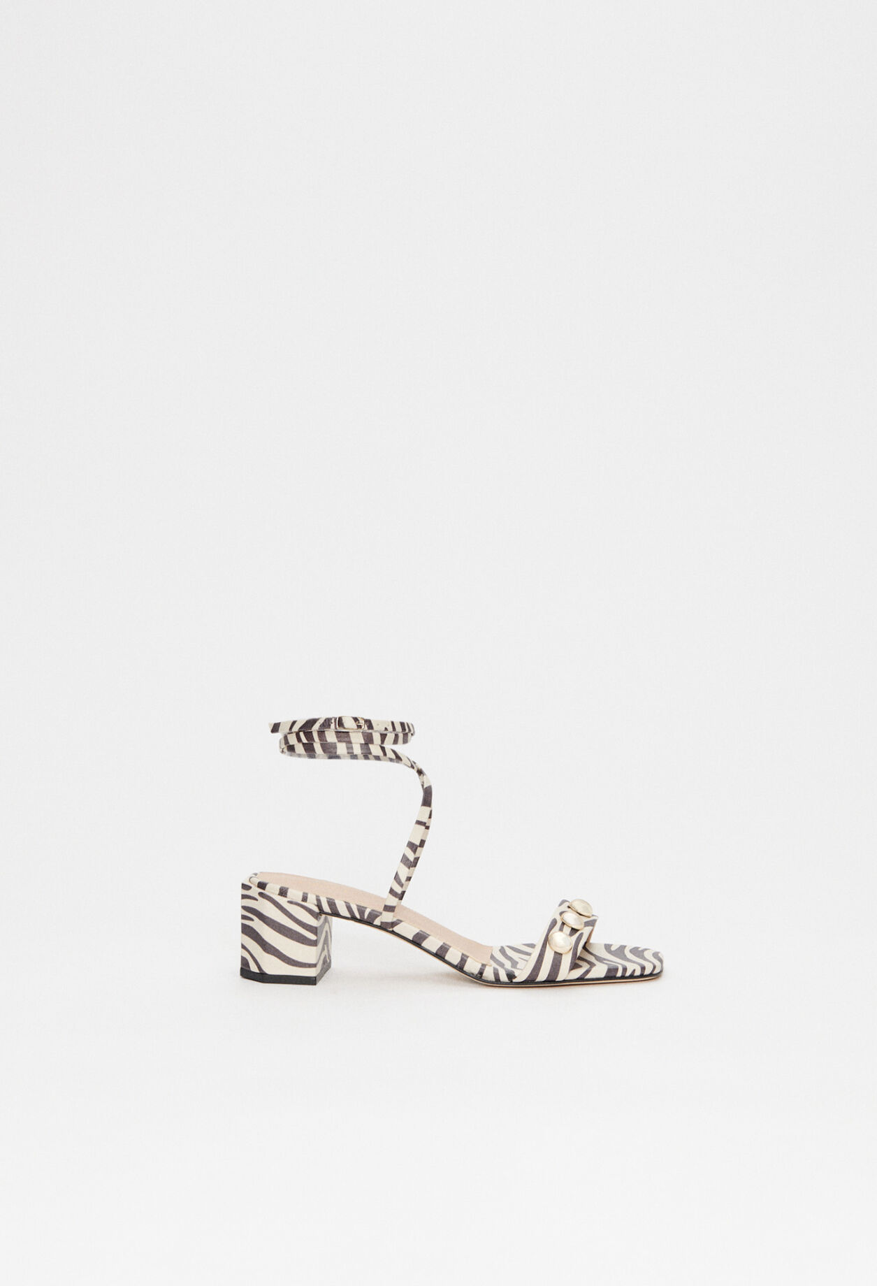 Sandalen mit Absatz