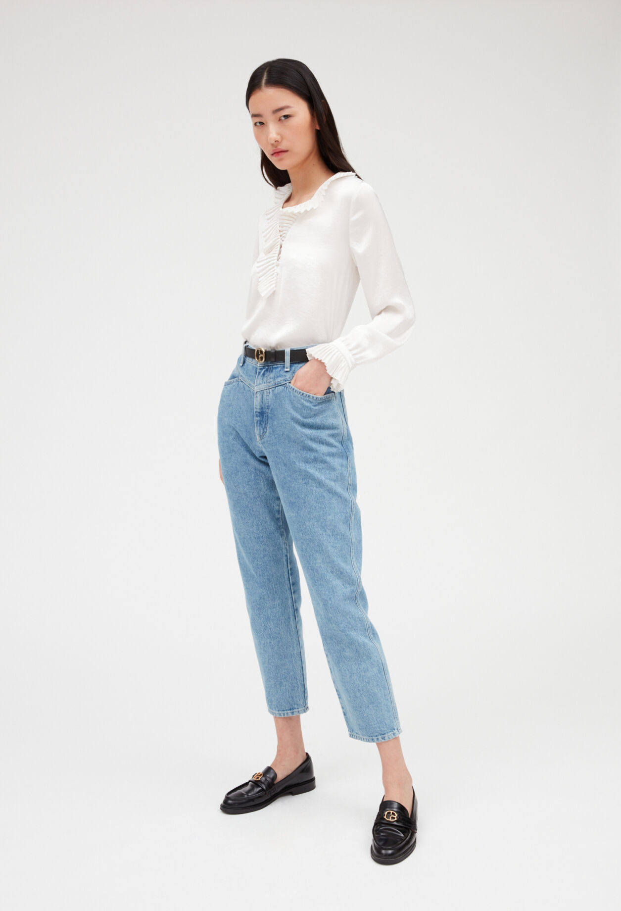 Bluse mit volant-besatz