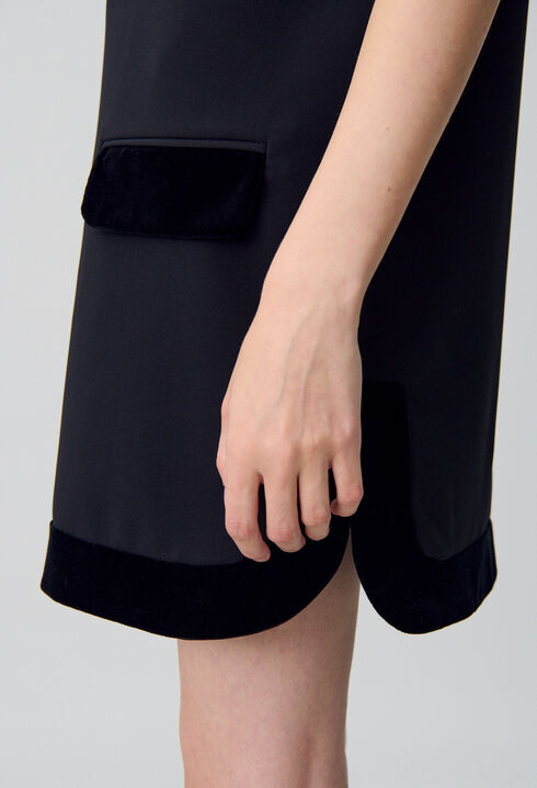 Kurzes Samtkleid