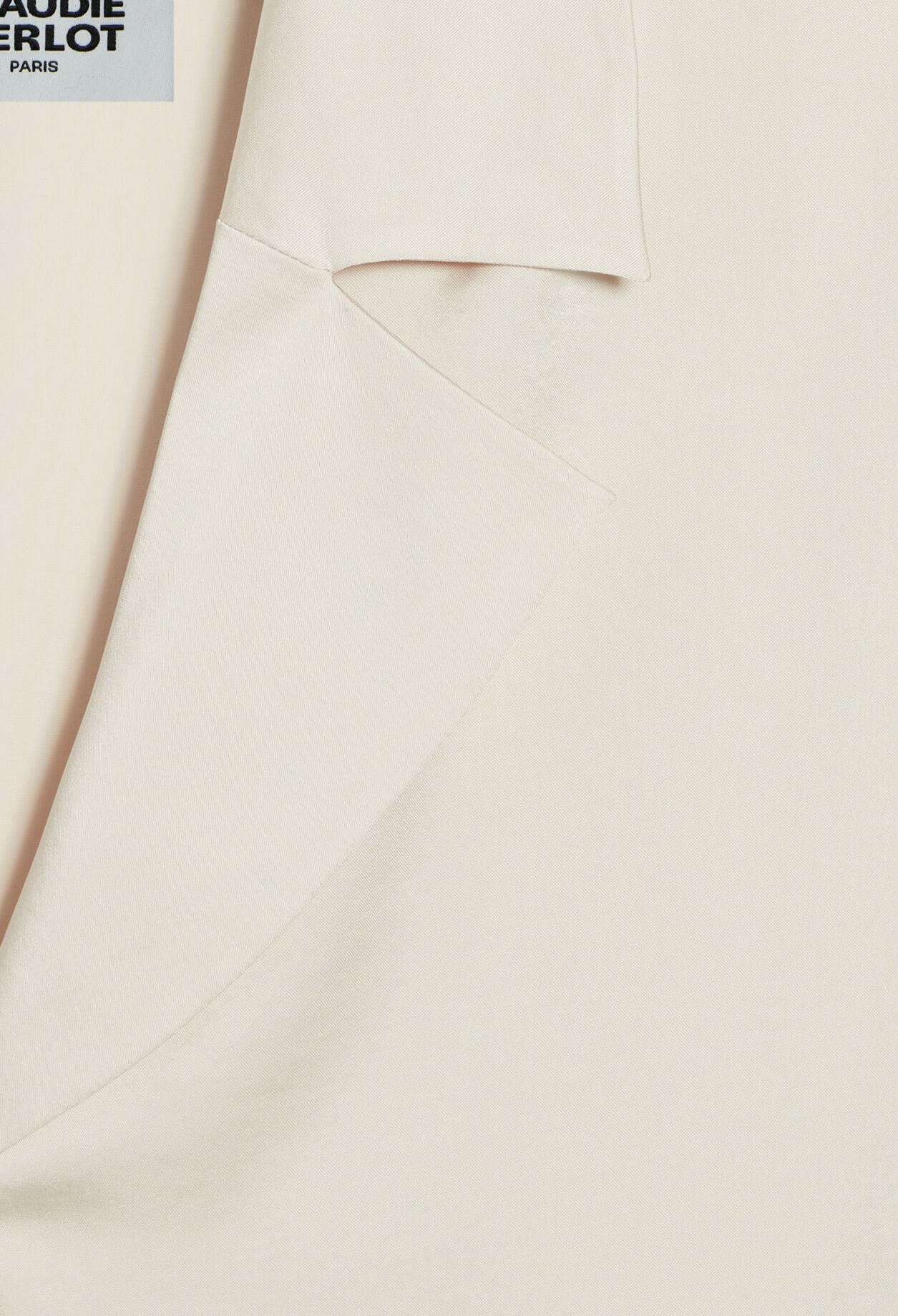 Fließende, kurzärmelige Hemdbluse