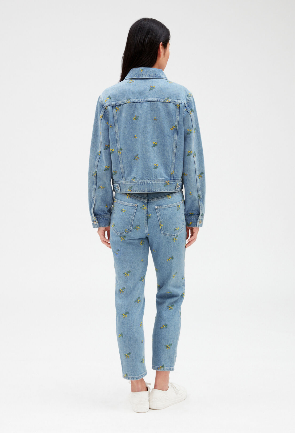 Jeansjacke mit Stickerei, Mimose