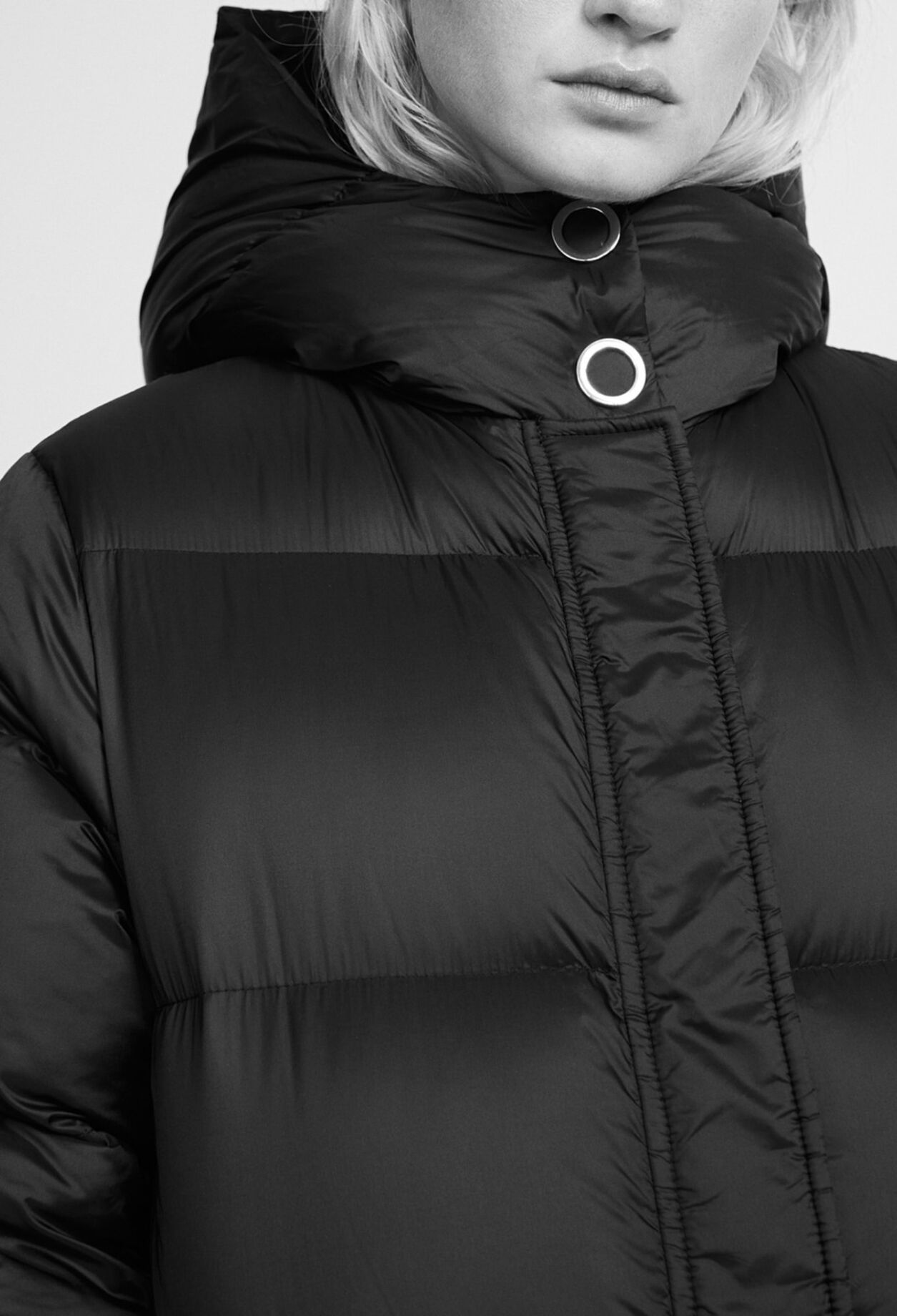Schwarze Steppjacke