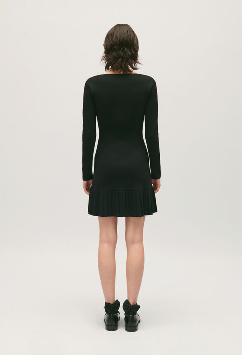 Kurzes schwarzes Kleid