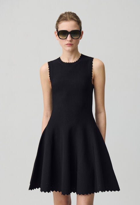 Kurzes Skaterkleid feinem Strick