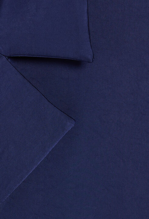 Fließende, kurzärmelige Hemdbluse