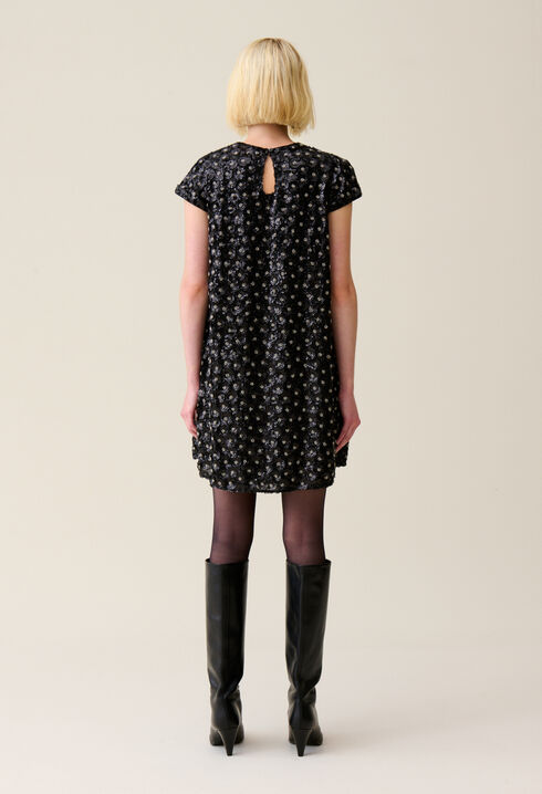 Kurz geschnittenes Babydoll-Kleid