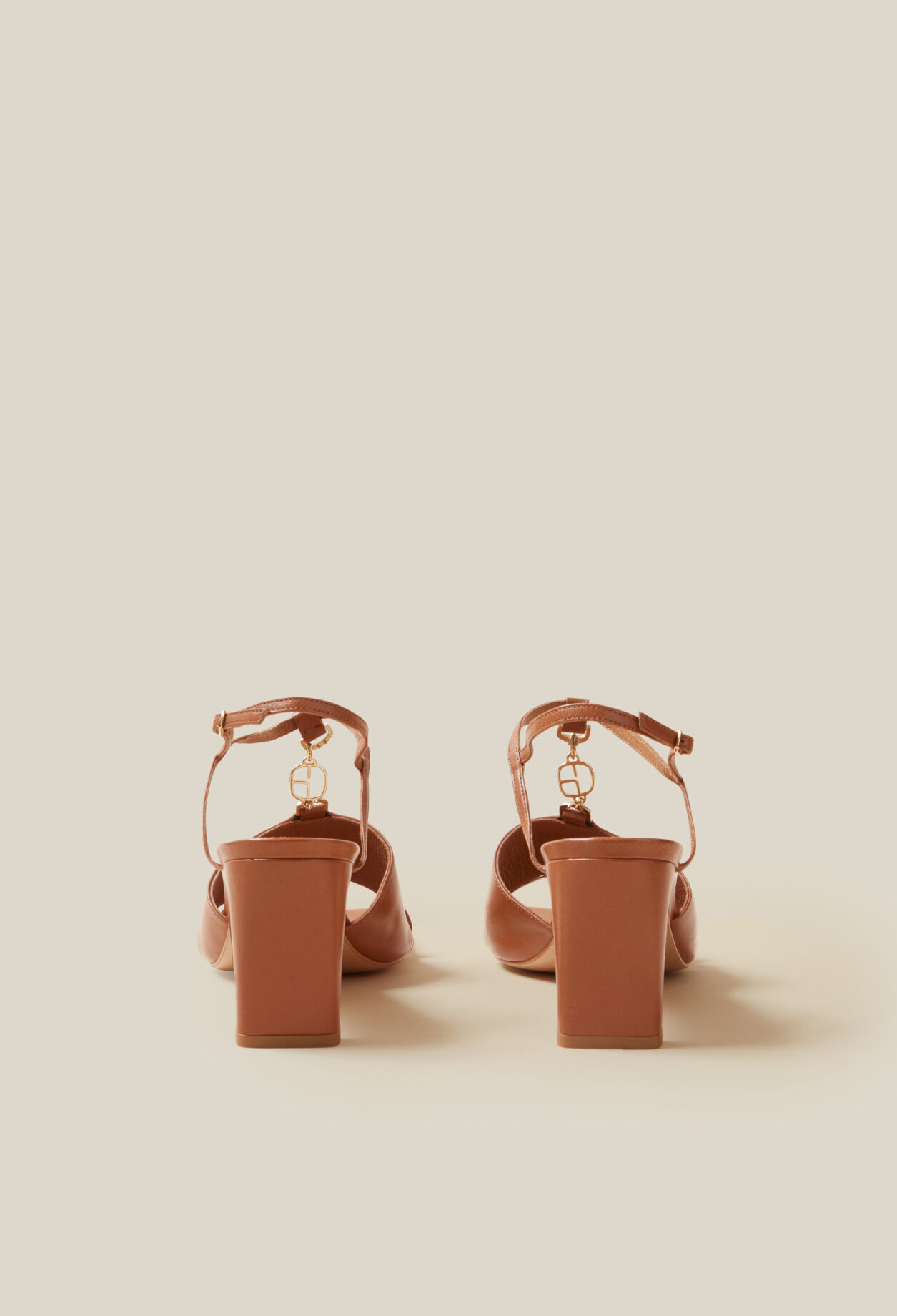 Sandalen mit CP-Schmuckabsatz