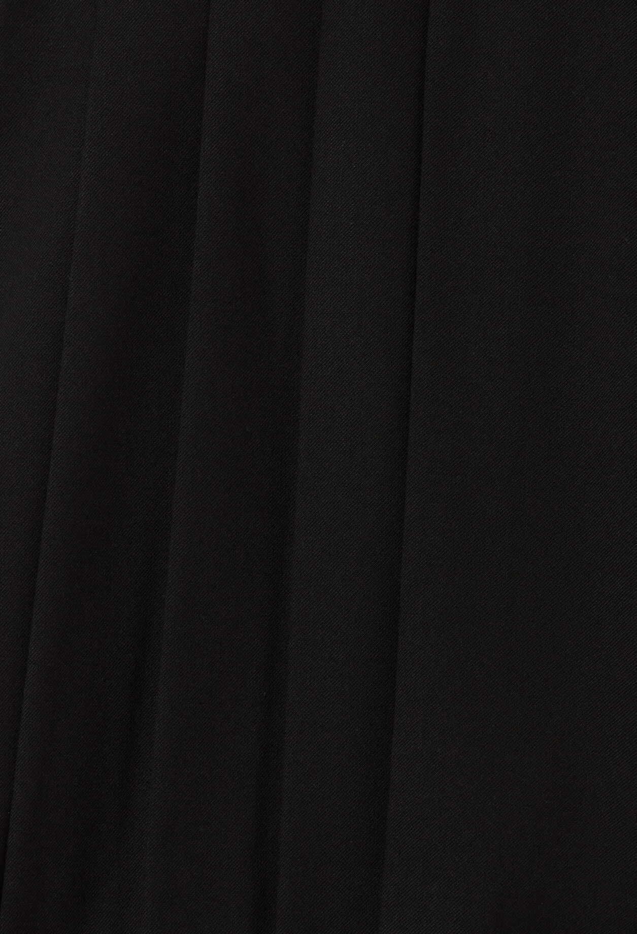 Schwarze Plisseeshort