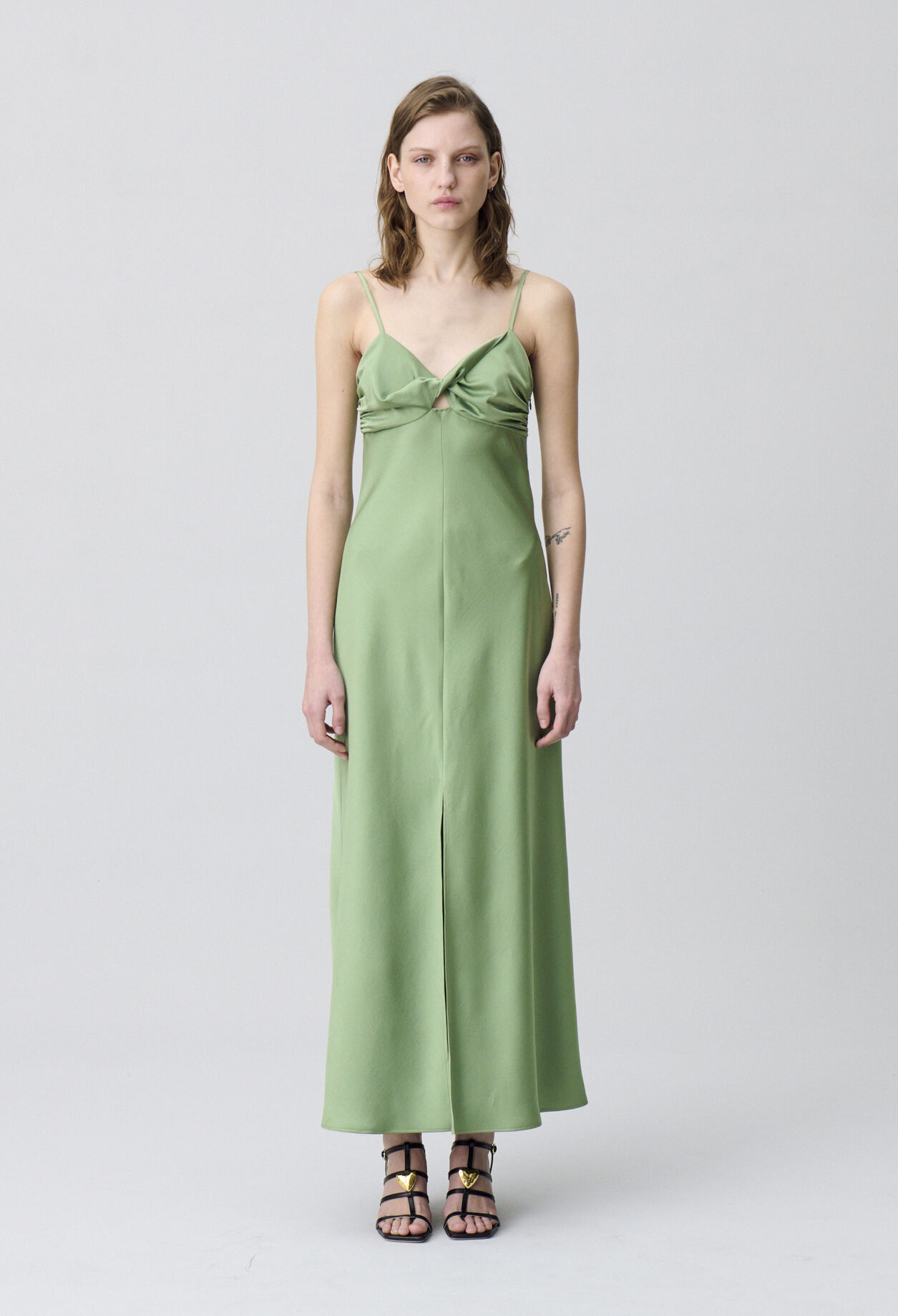 Langes Satin-Kleid