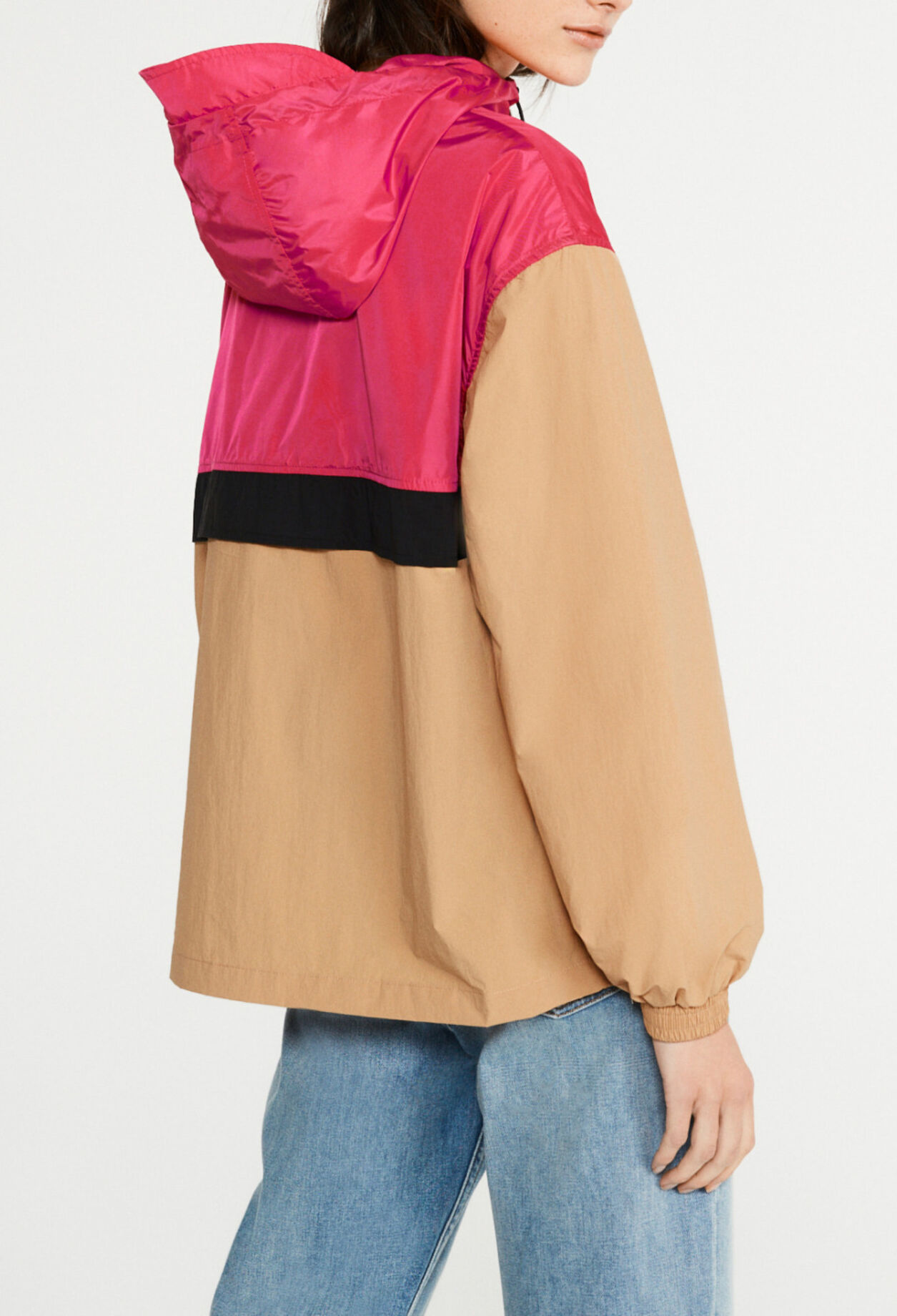 Dreifarbige Regenjacke