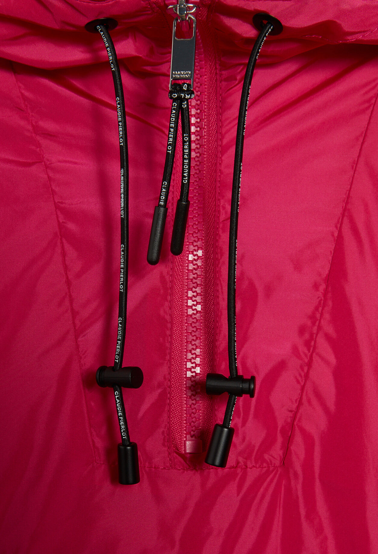 Dreifarbige Regenjacke