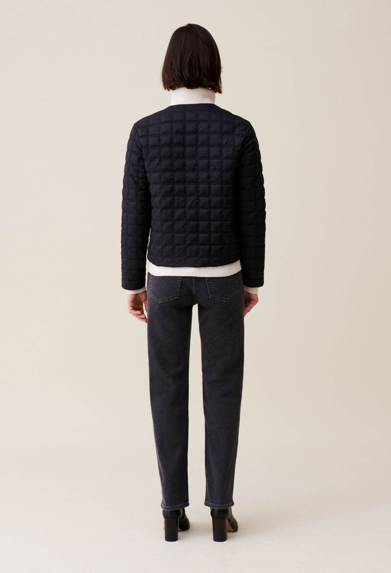 Kurze, leichte Steppjacke
