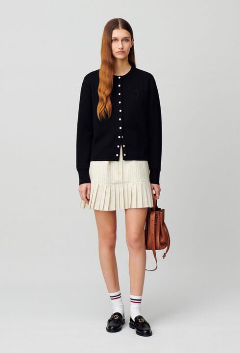 Strickjacke mit Knöpfen