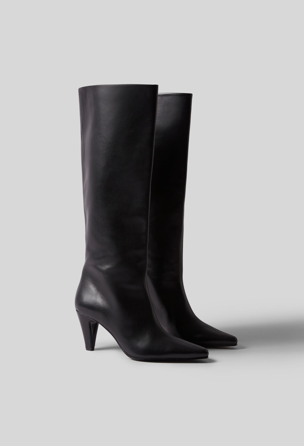 Hohe Lederstiefel