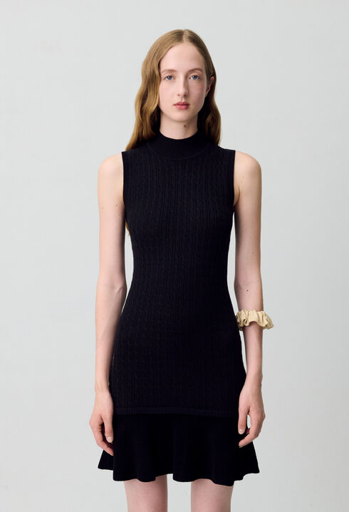 Rollkragen-Strickkleid