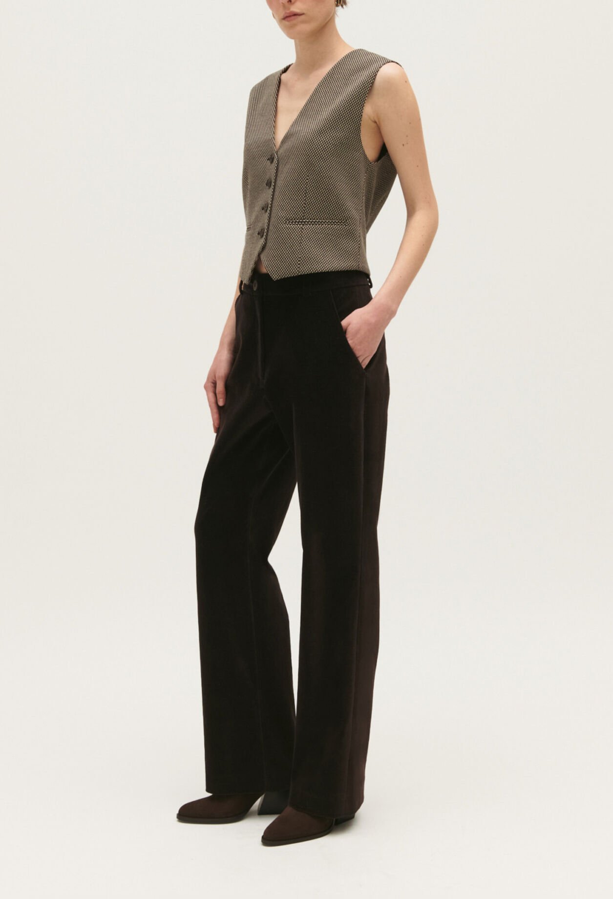 Schokoladenbraune Anzughose aus Velours