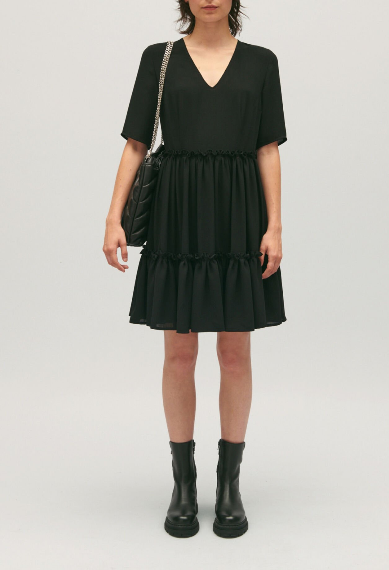 Kurzes Volant-Kleid schwarz