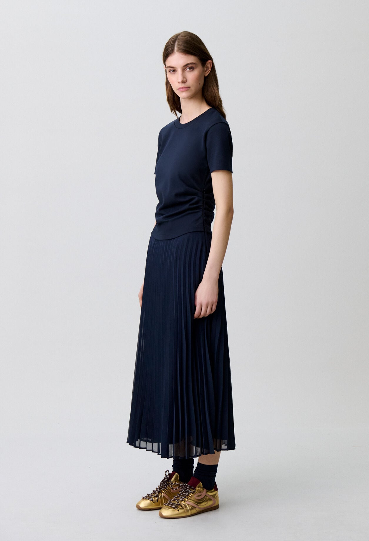 Kleid in Materialmix-Lagenoptik