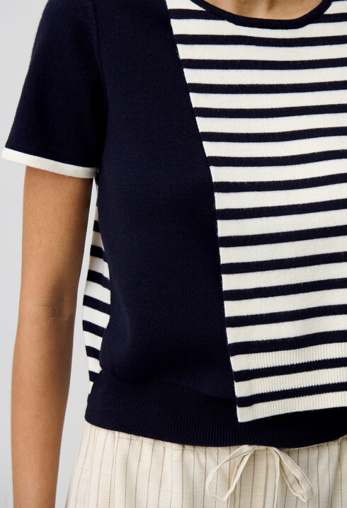 Gekürzter Marine-Pullover