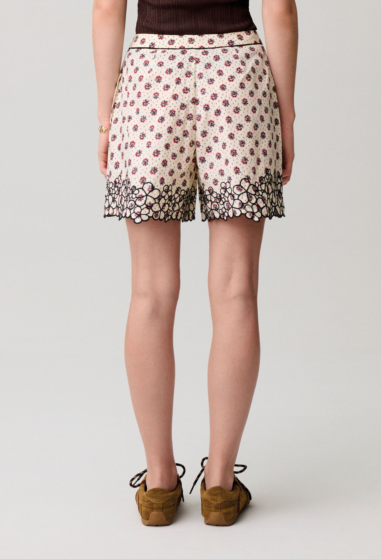 Popeline-Shorts mit Blumenstickerei