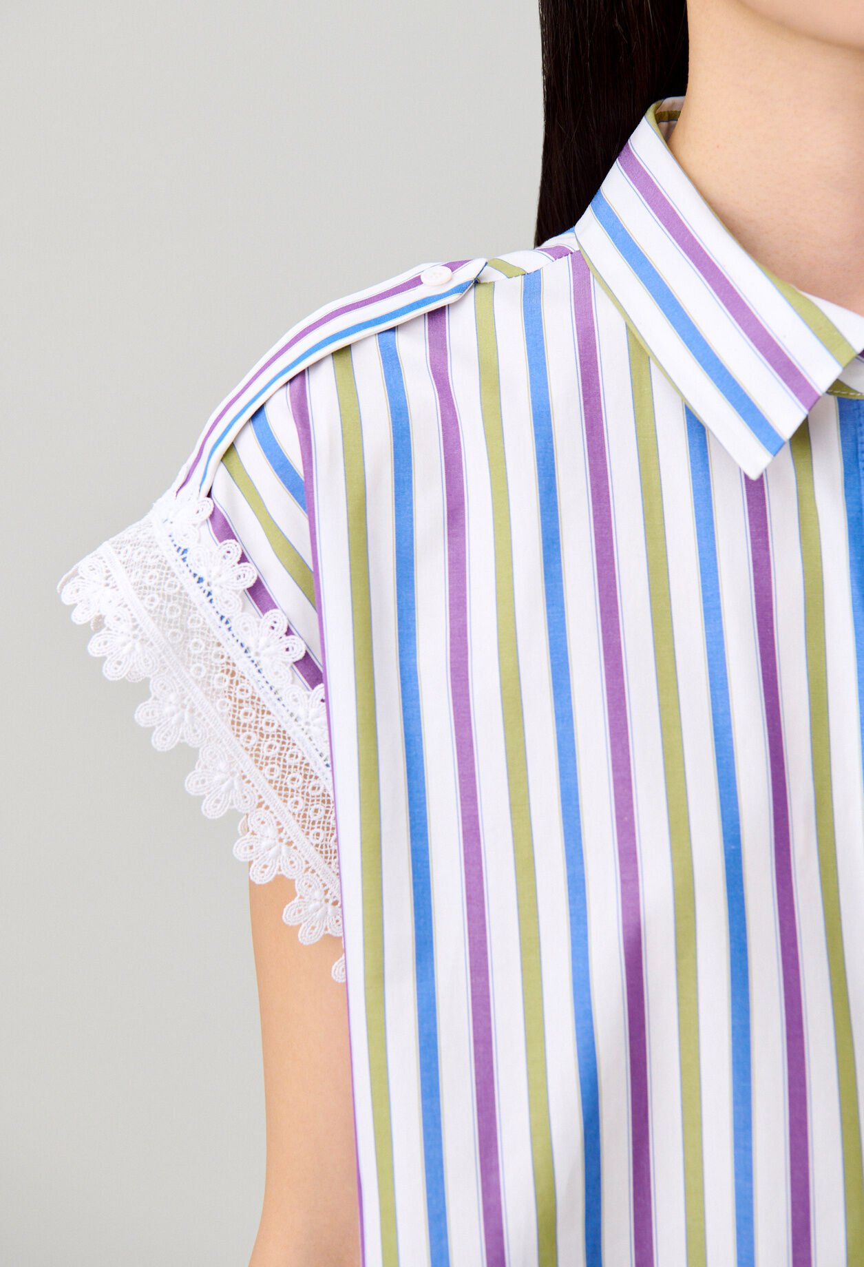 Gestreifte Bluse mit Spitze