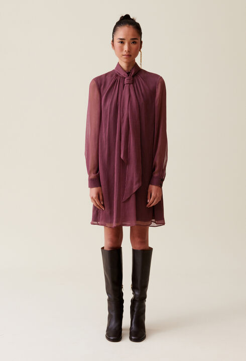 Fließendes Kleid mit Schluppe