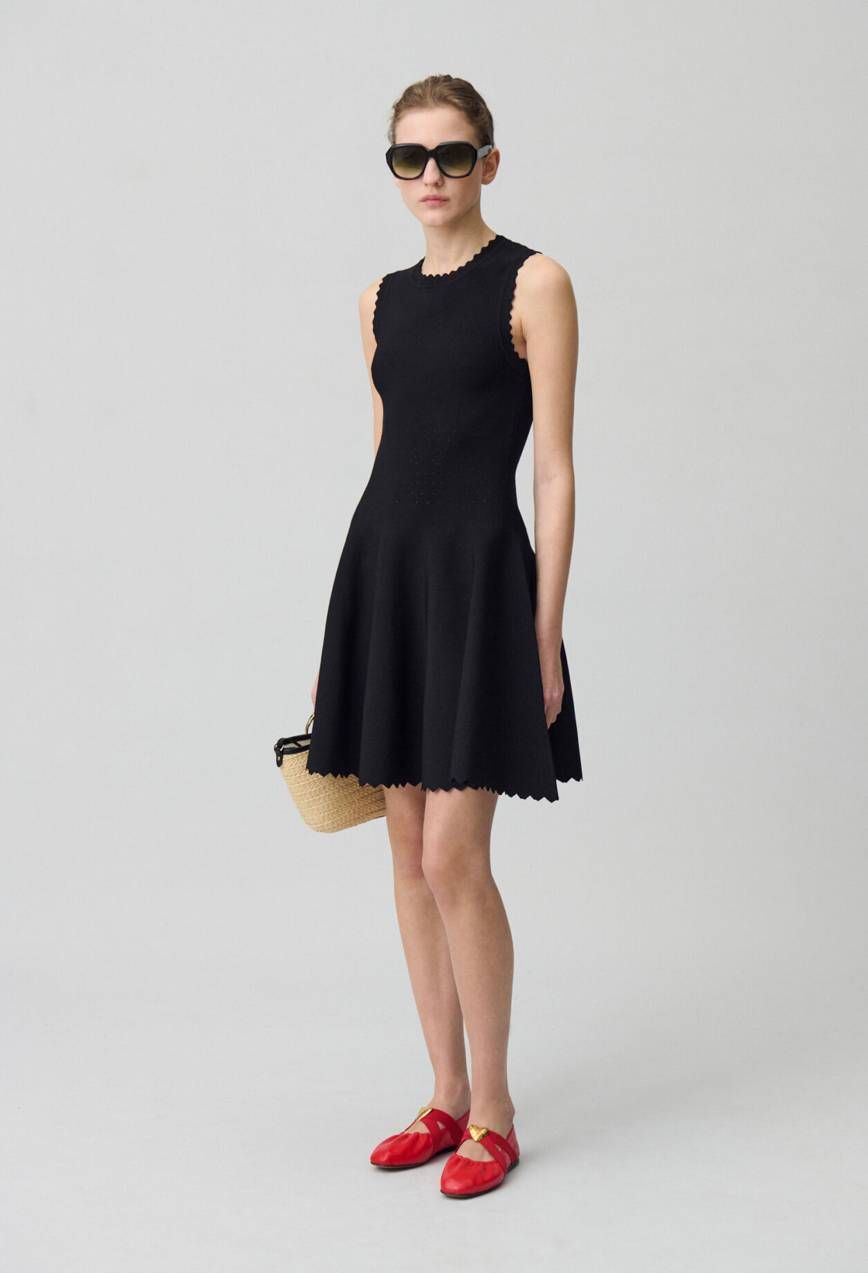 Kurzes Skaterkleid feinem Strick