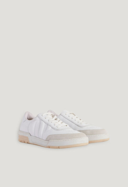 Weiße Sneakers