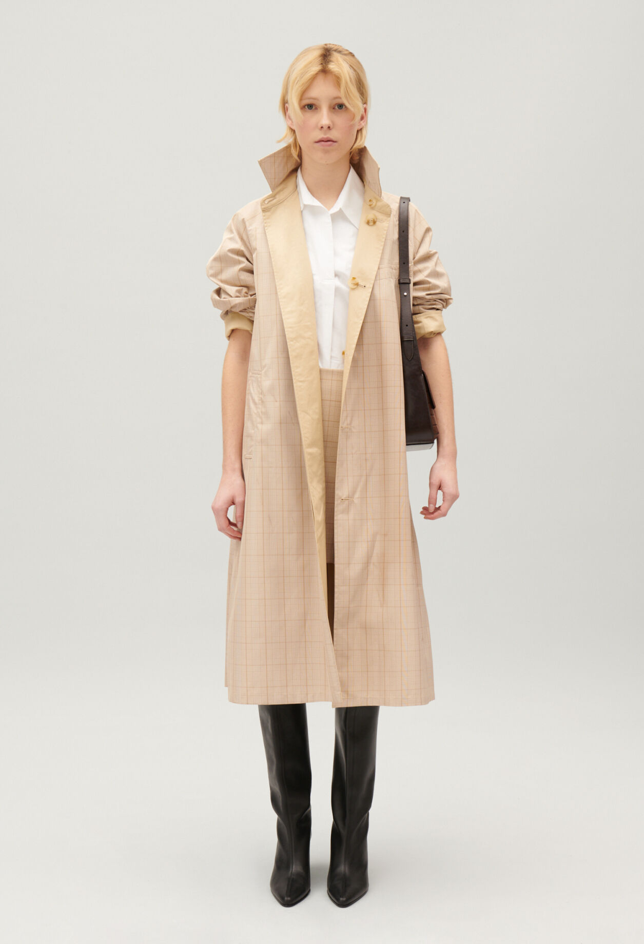 Halblanger Wendemantel Beige