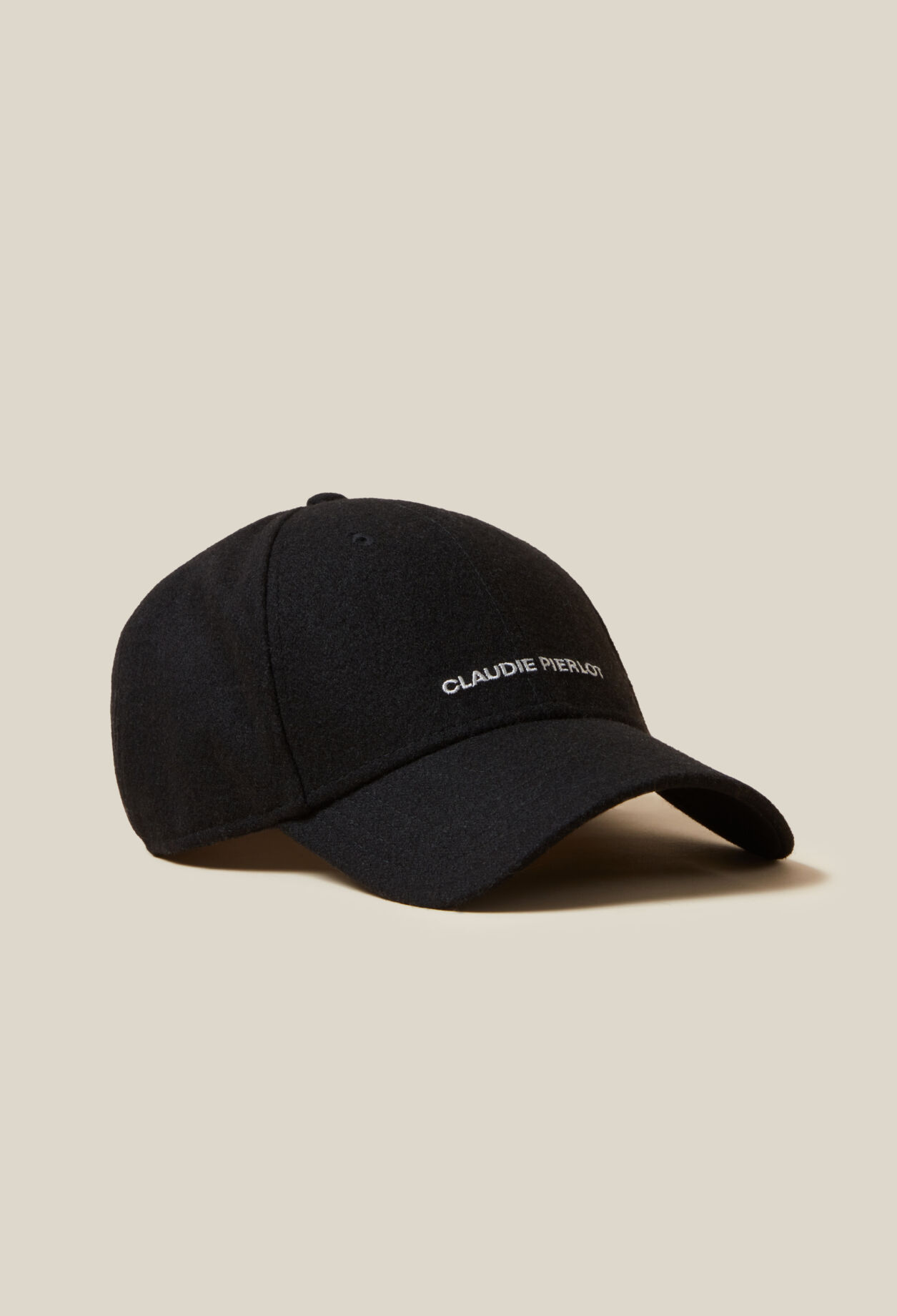 Schwarzes Cap mit Claudie Pierlot-Logo