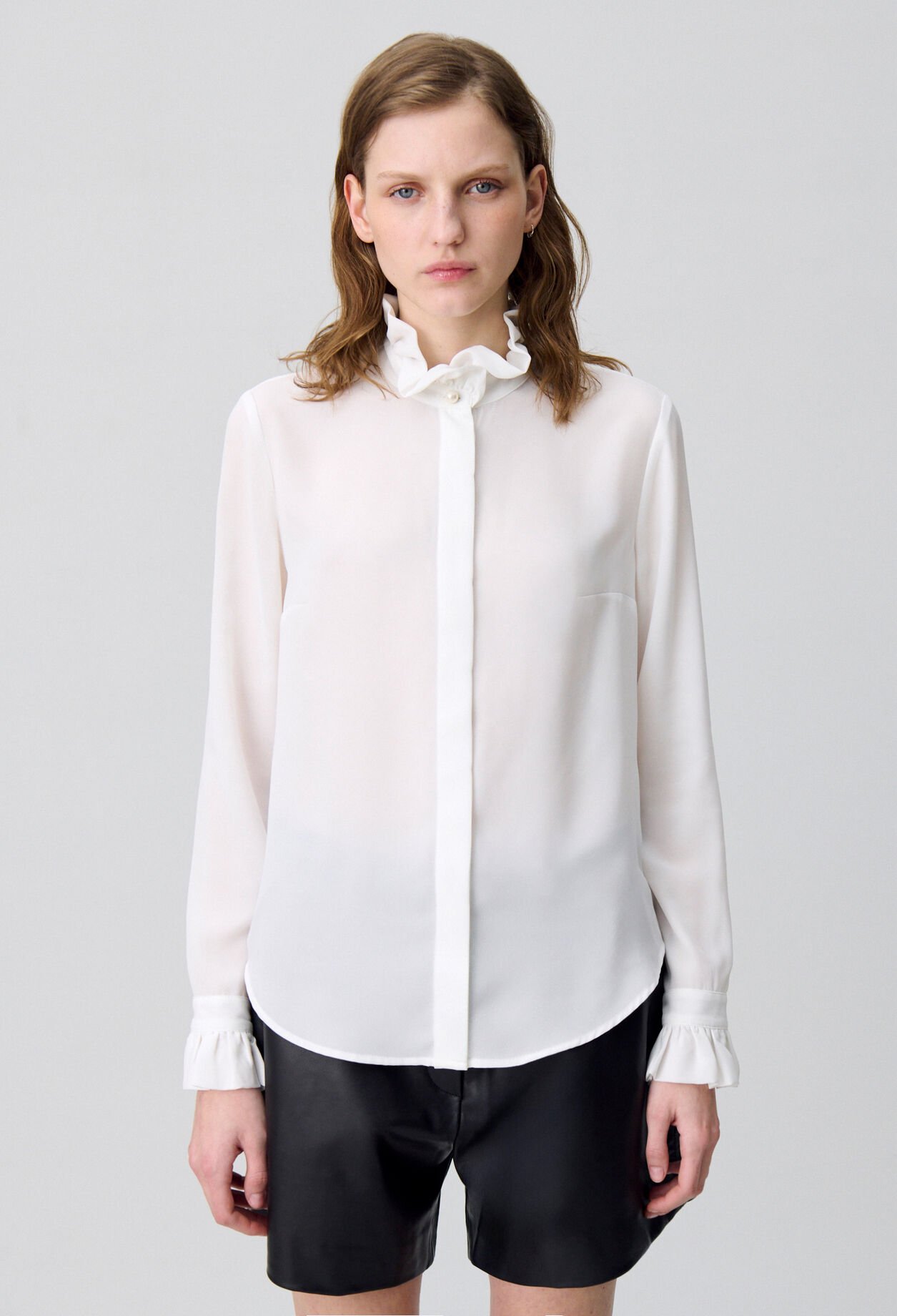 Bluse mit viktorianischem Kragen