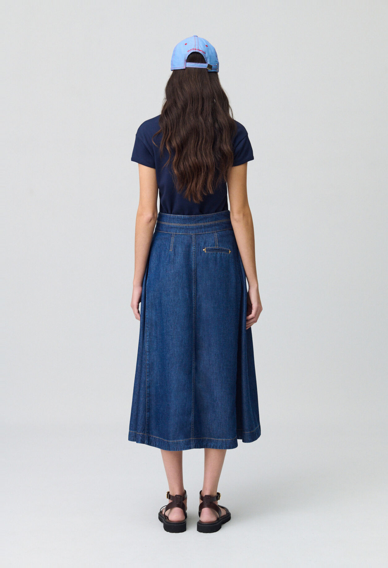 Langer Jeansrock mit Knopfleiste