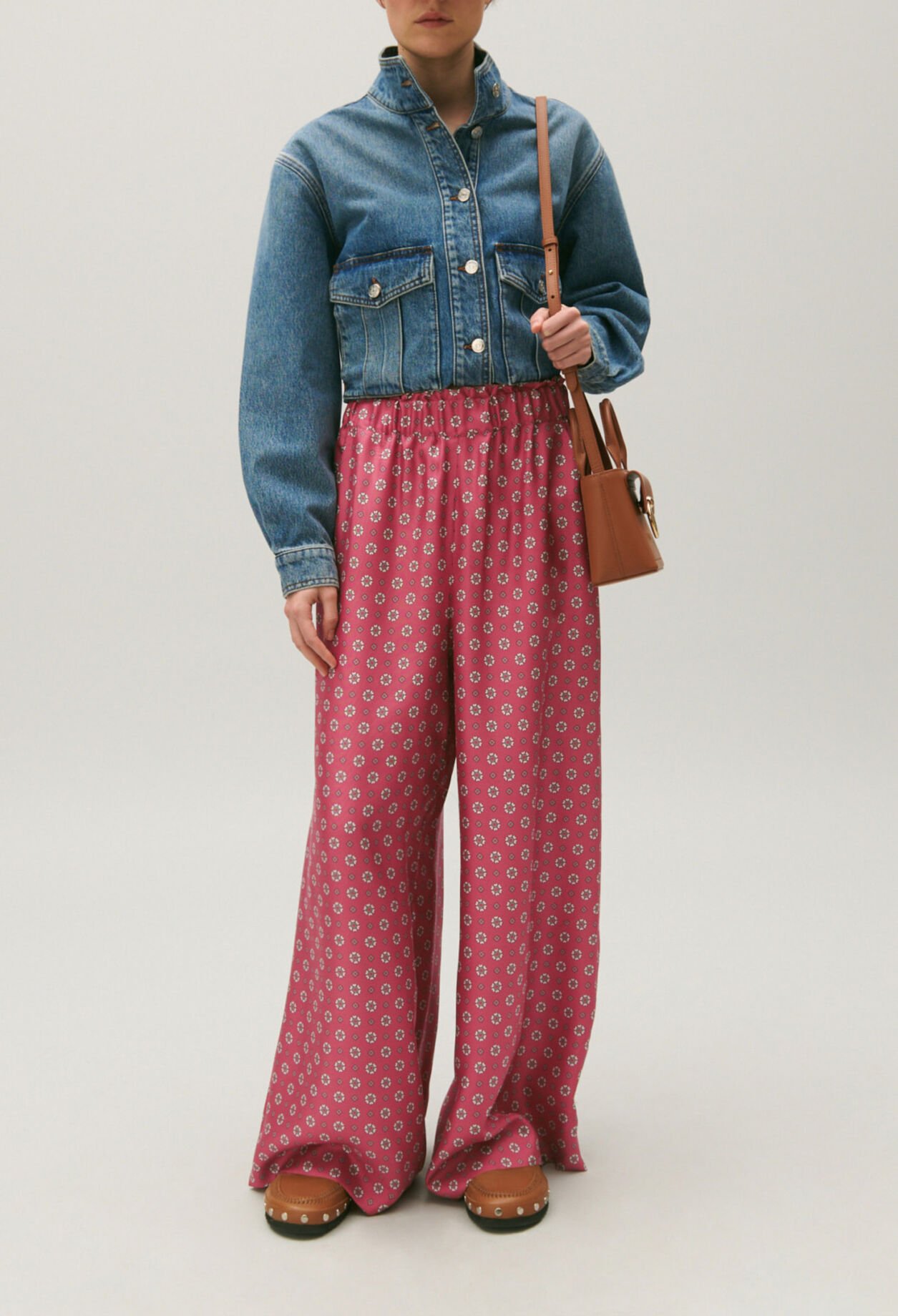 Satinierte Hose mit Printmuster